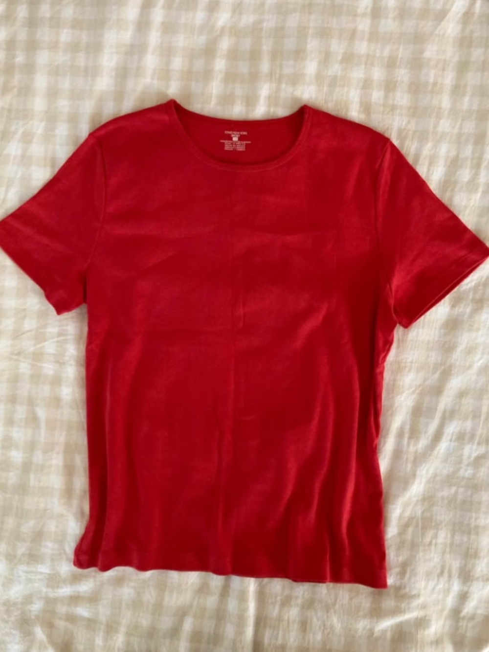 Vintage simple bright red tee